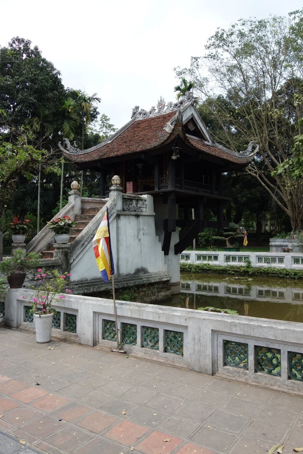 One pillar Pagoda