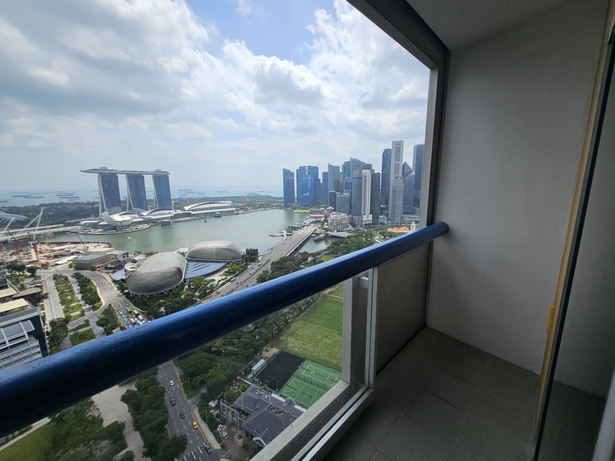 Výhled z balkonu na Marina Bay Sands
