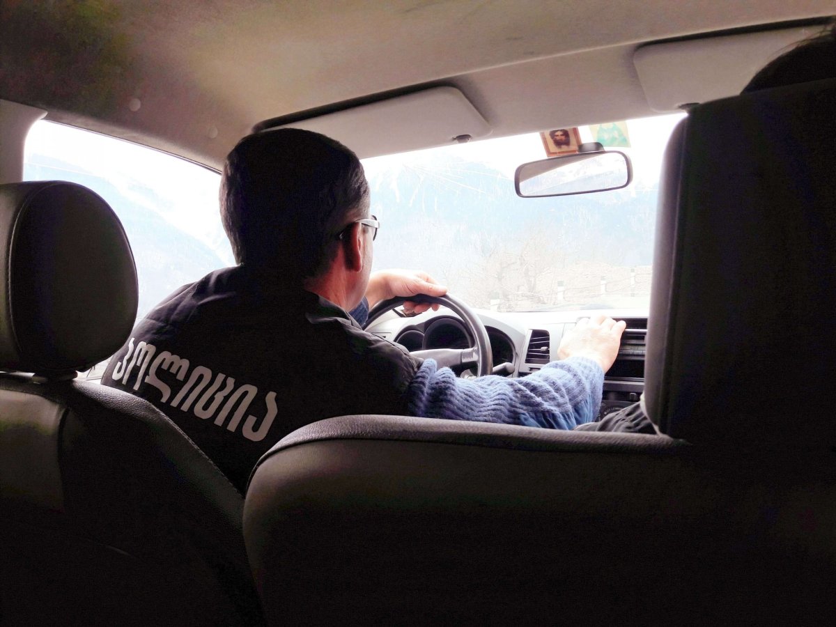 poprvé v policejním autě