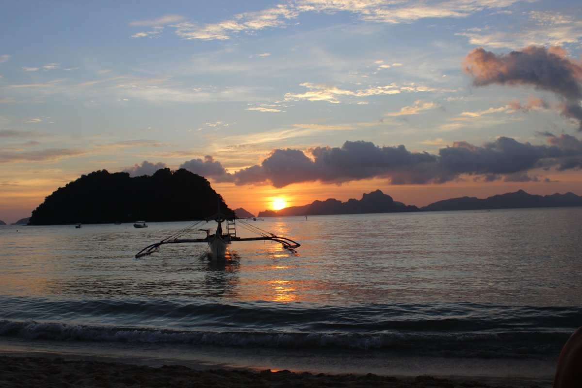 Západ sluníčka na El Nidu