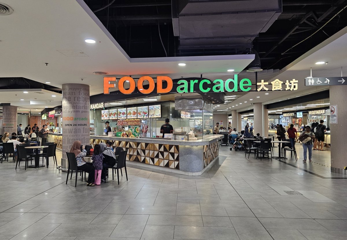 Food Court, terminál 2, veřejná část