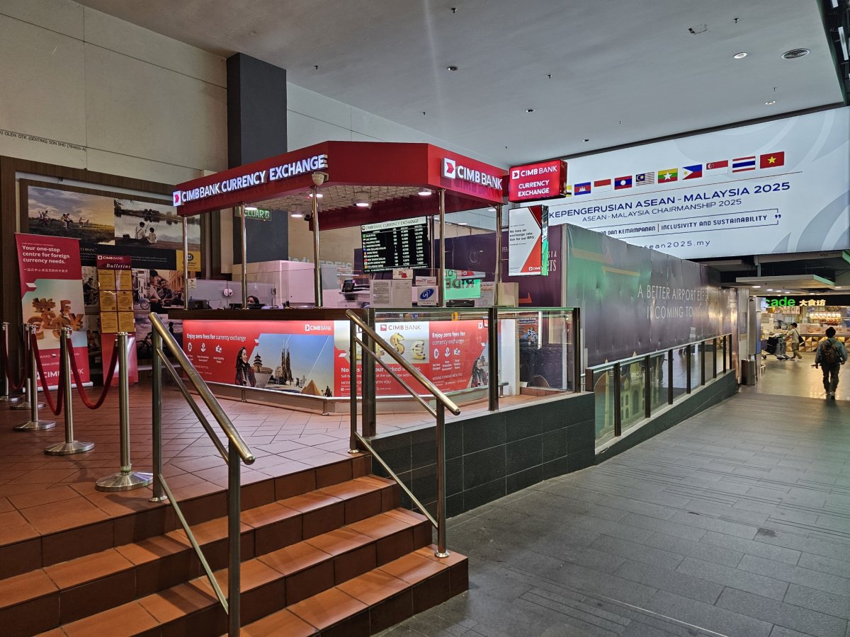 Směnárna, terminál 2, veřejná část