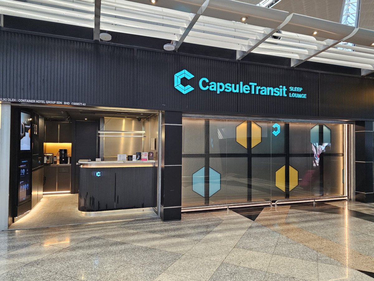 Kapslový hotel, veřejná část, terminál 1