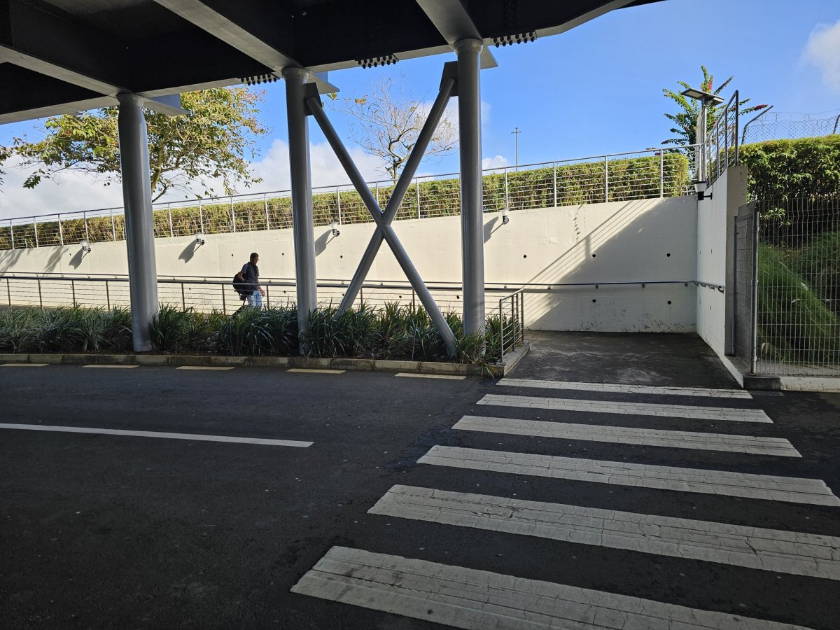 Cesta k autobusové zastávce