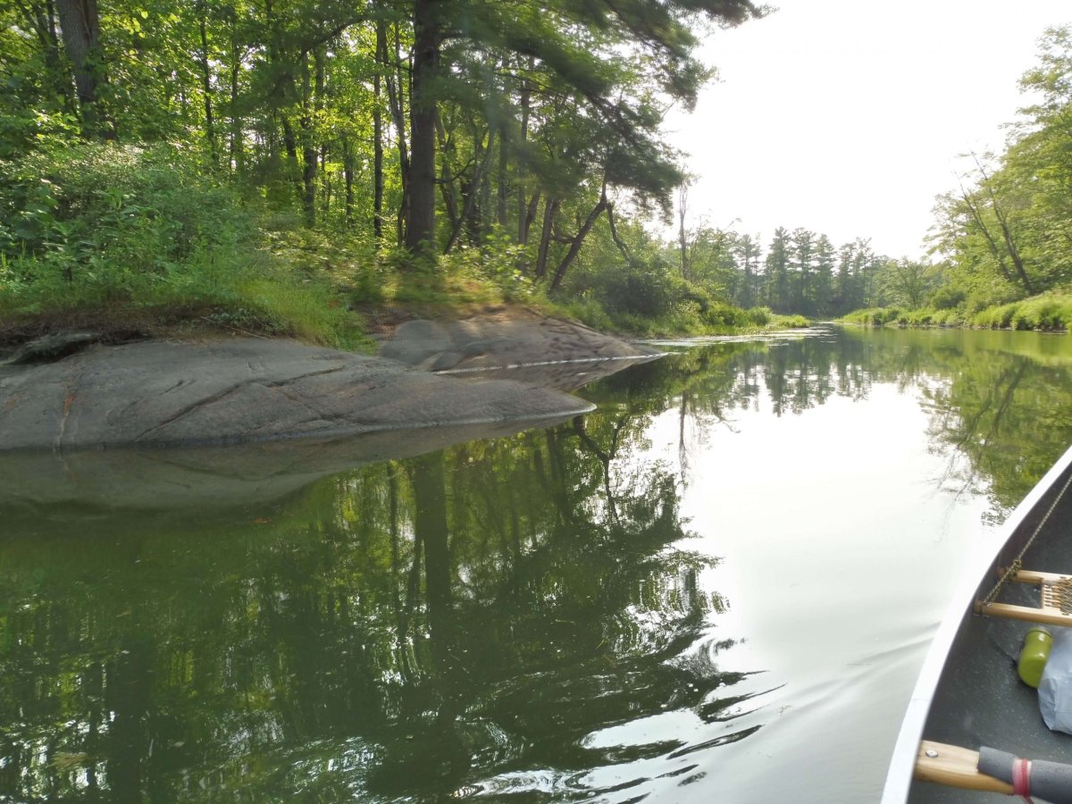 Kanál vedoucí k jezeru McRae