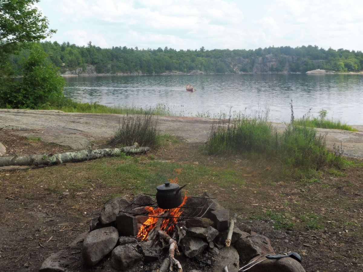 Rybí polévka už se vaří