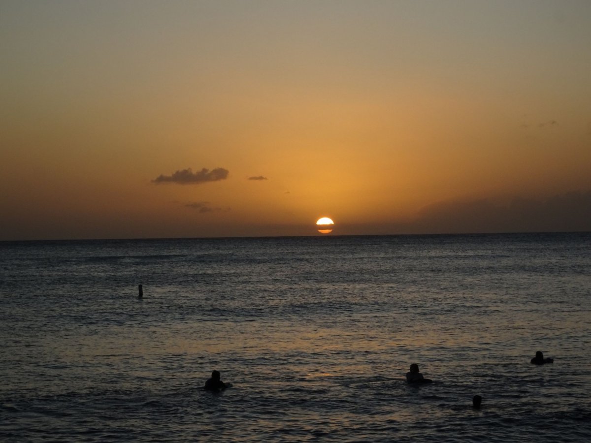 Západ slunce na Waikiki