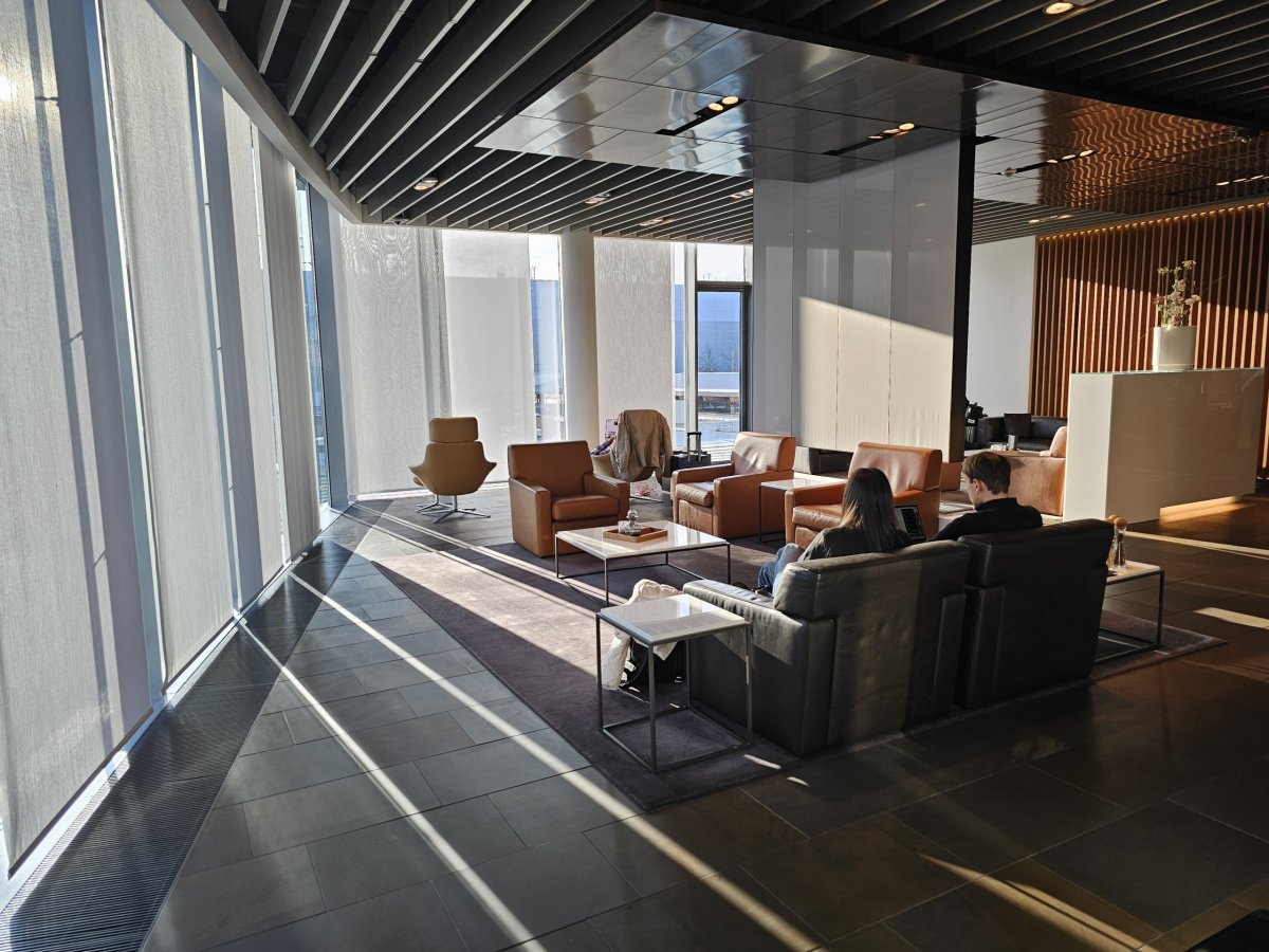 Prostředí salonku - pohodlné sedačky