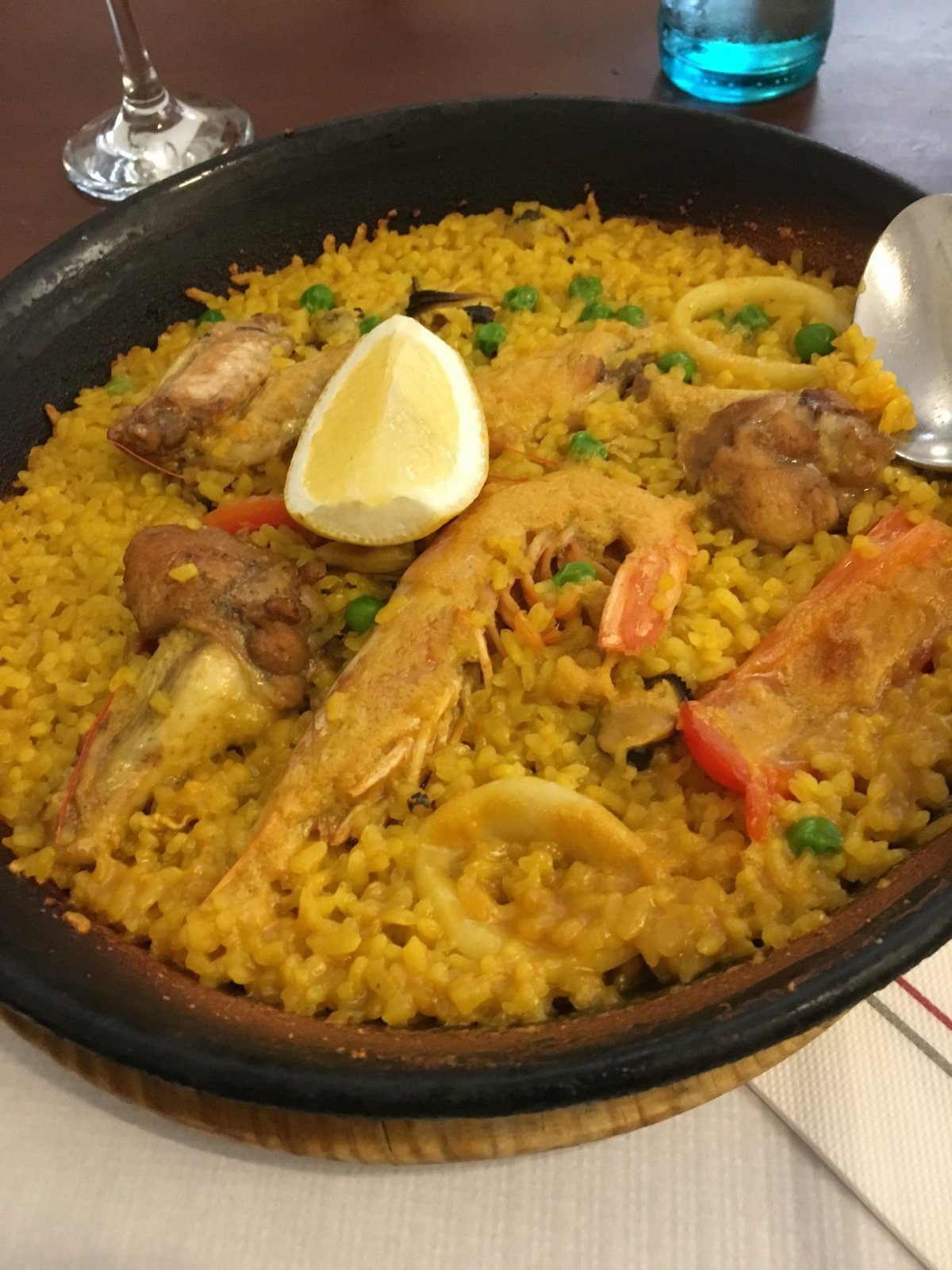 Rozhodně nezapomeňte ochutnat paellu