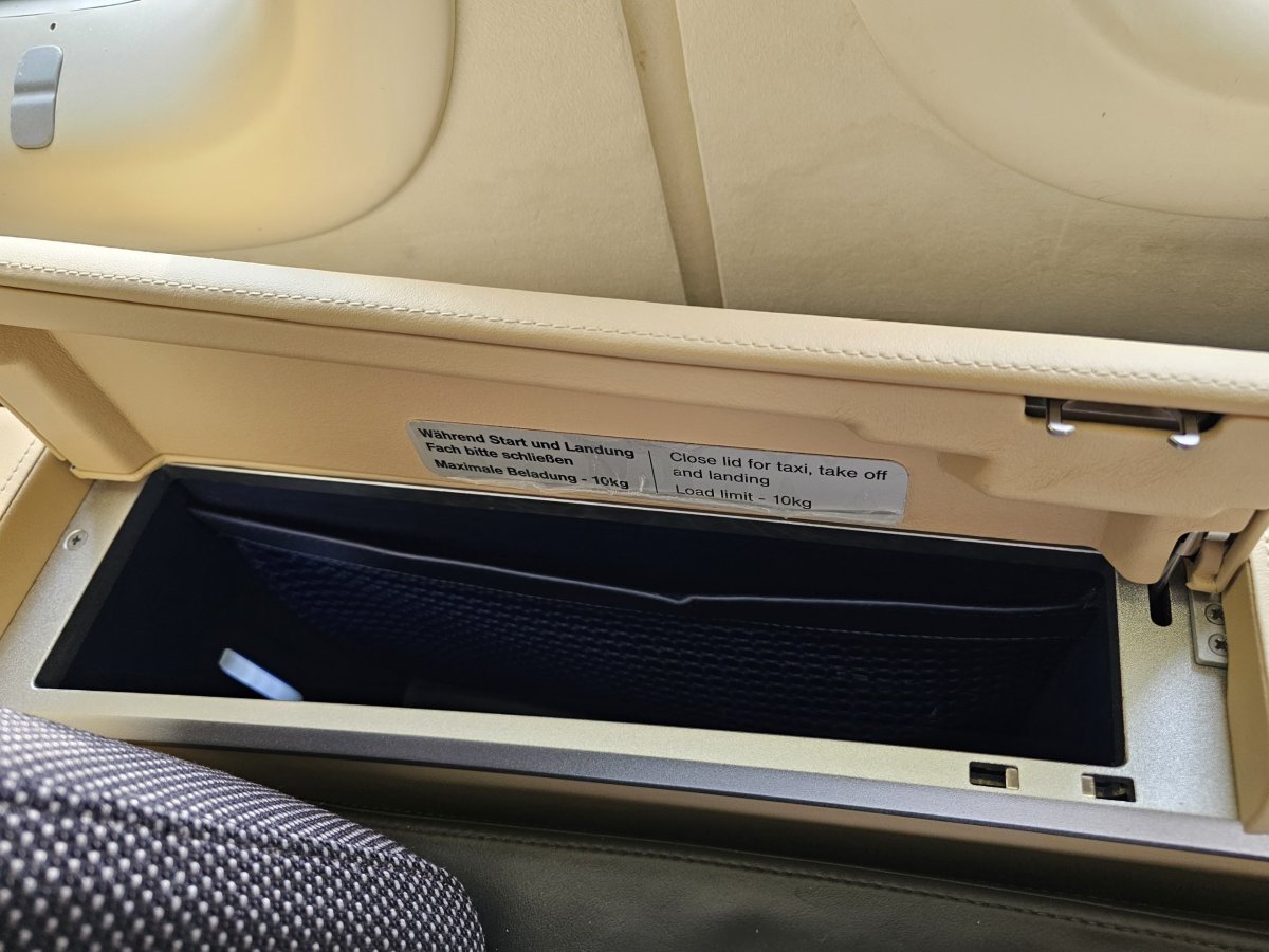 Odkládací přihrádky