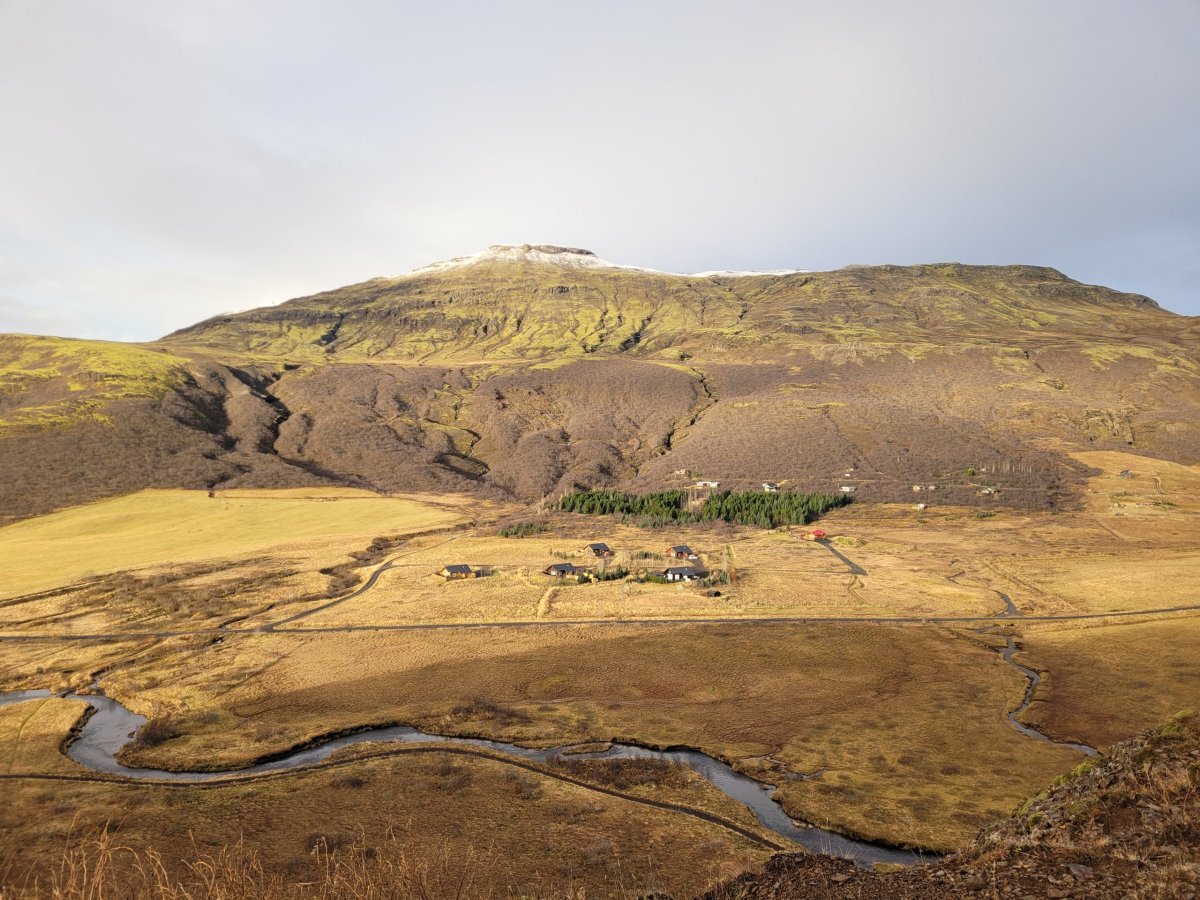 Výhled z kopce u Geysiru