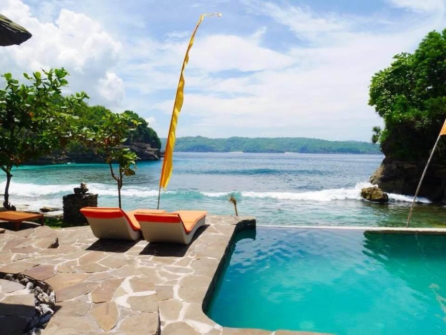 Ubytování na ostově Nusa Ceninan