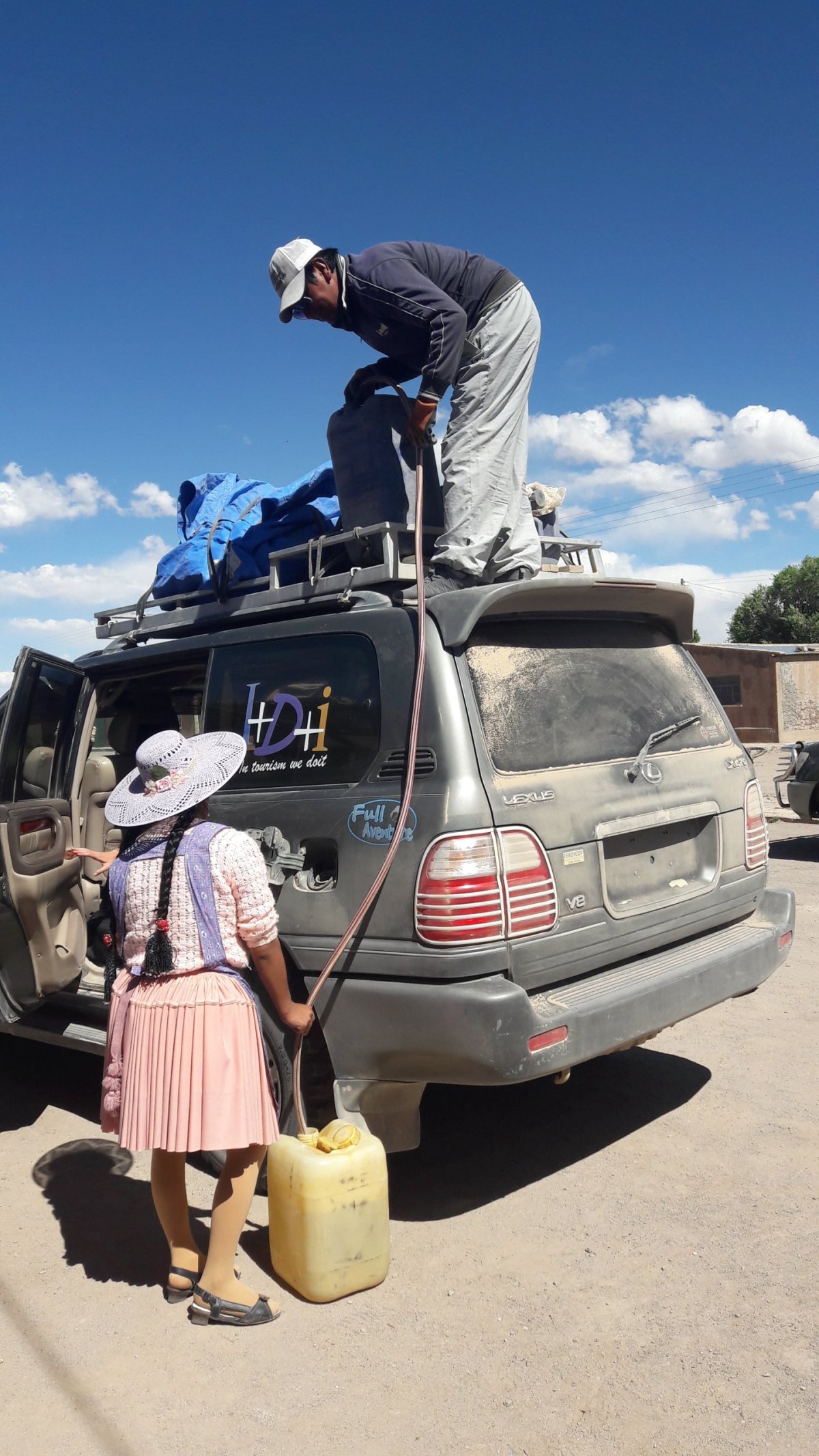 Doplňování paliva.