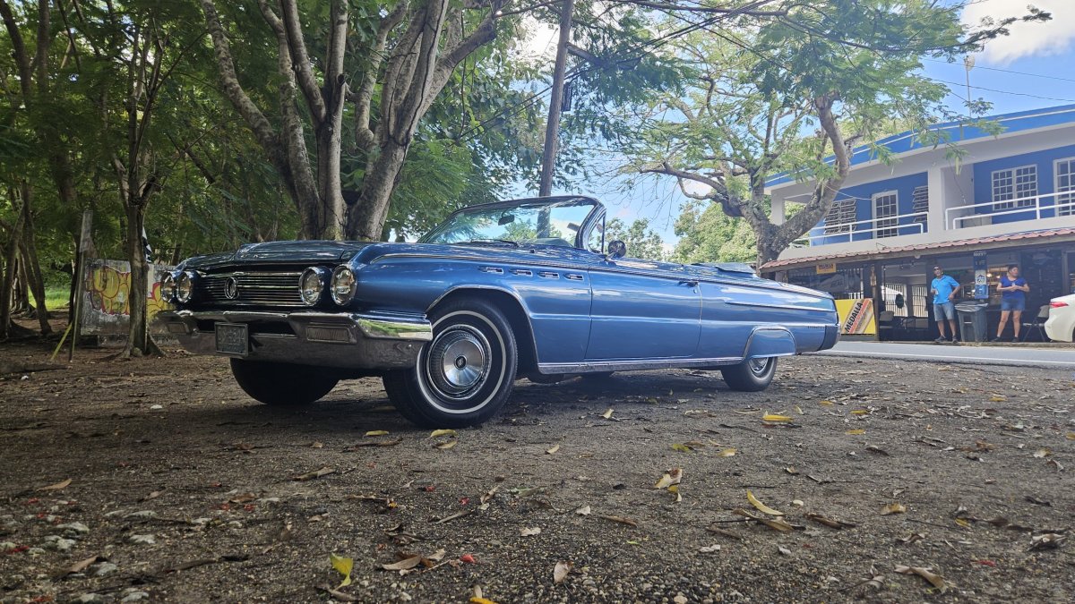 Osmiválcová nádhera