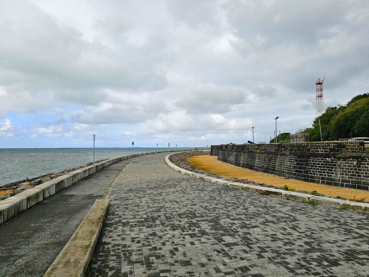 Promenáda u Pointe du Diable