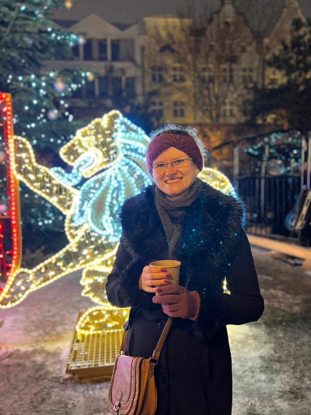 Svařák k adventním trhům prostě patří.