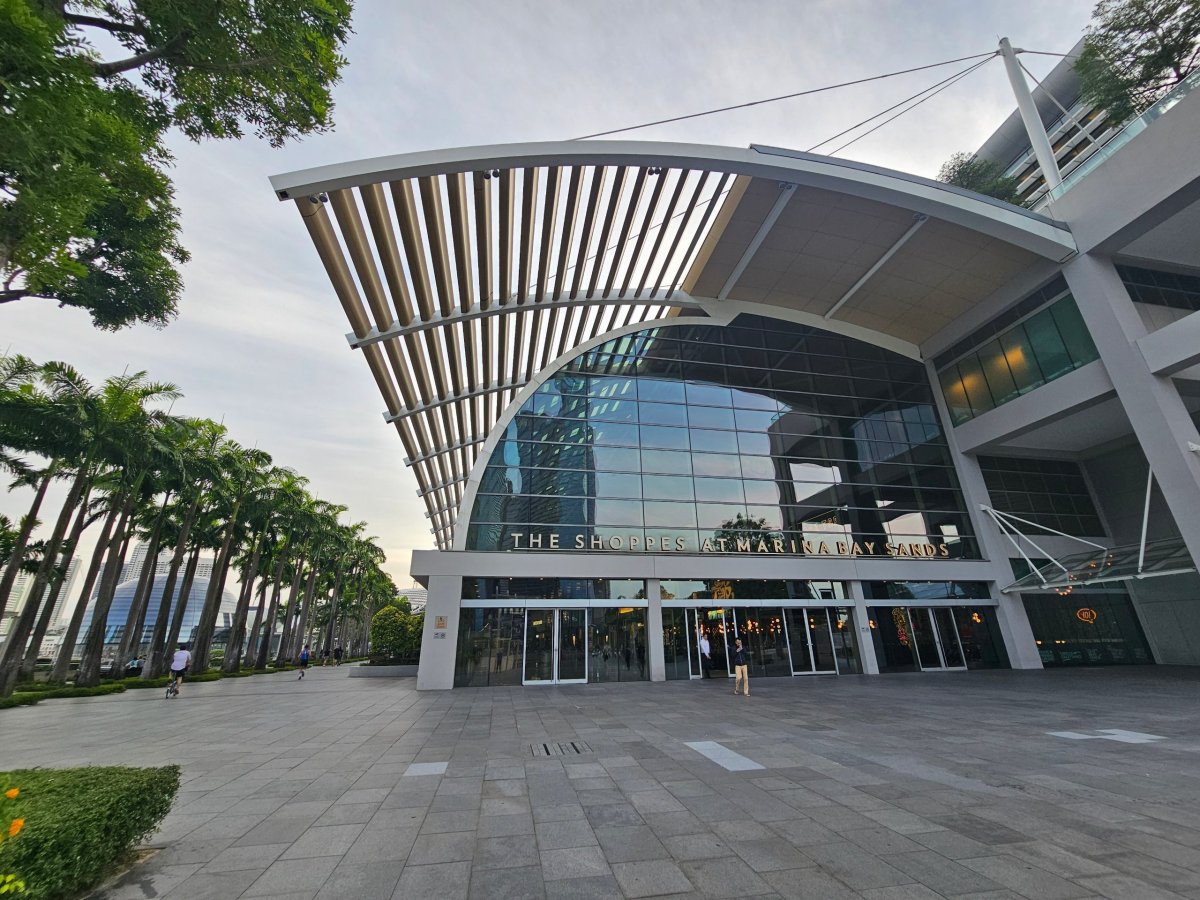 Vstup do Marina Bay Sands Shoppes
