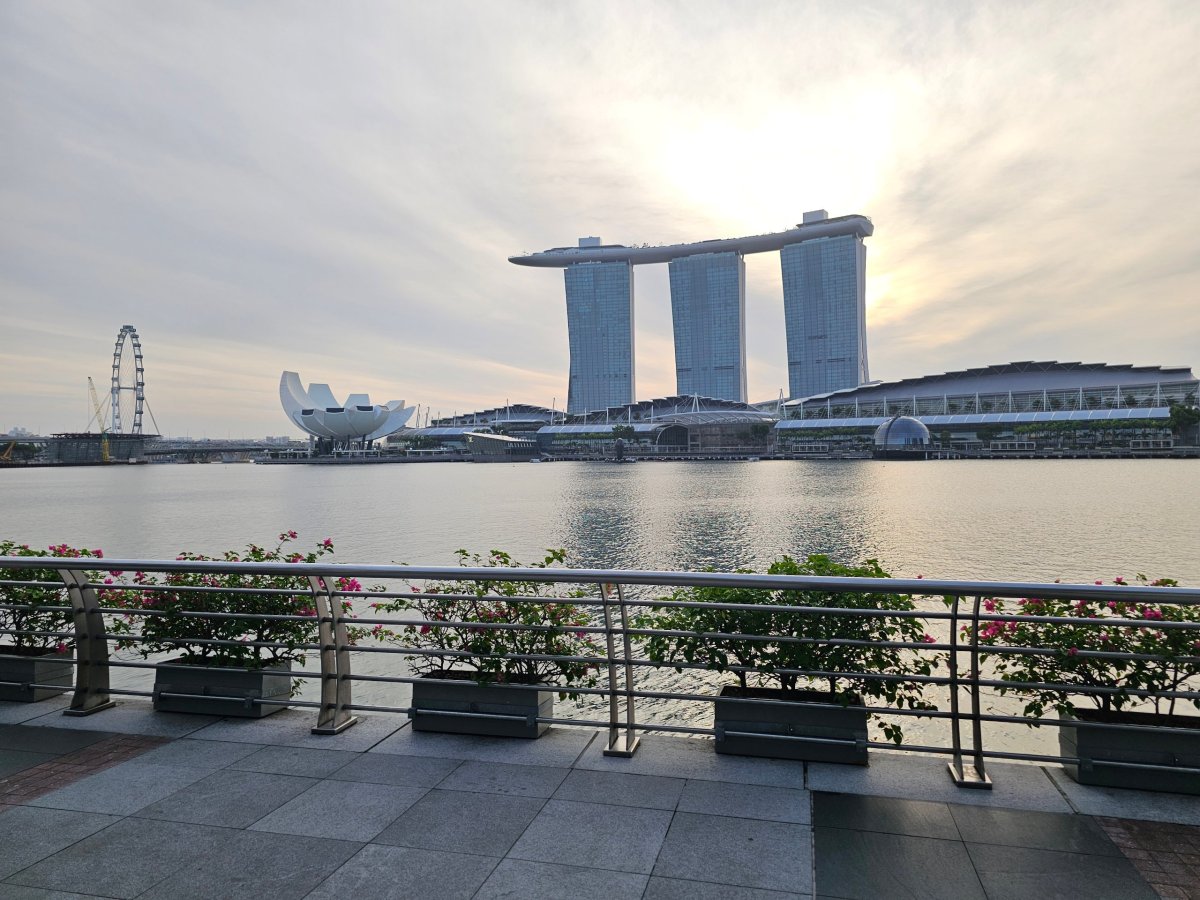 Promenáda u Fullerton Bay
