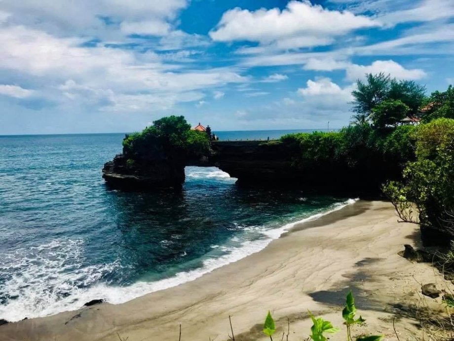 Uluwatu Temple a Tanah Lot