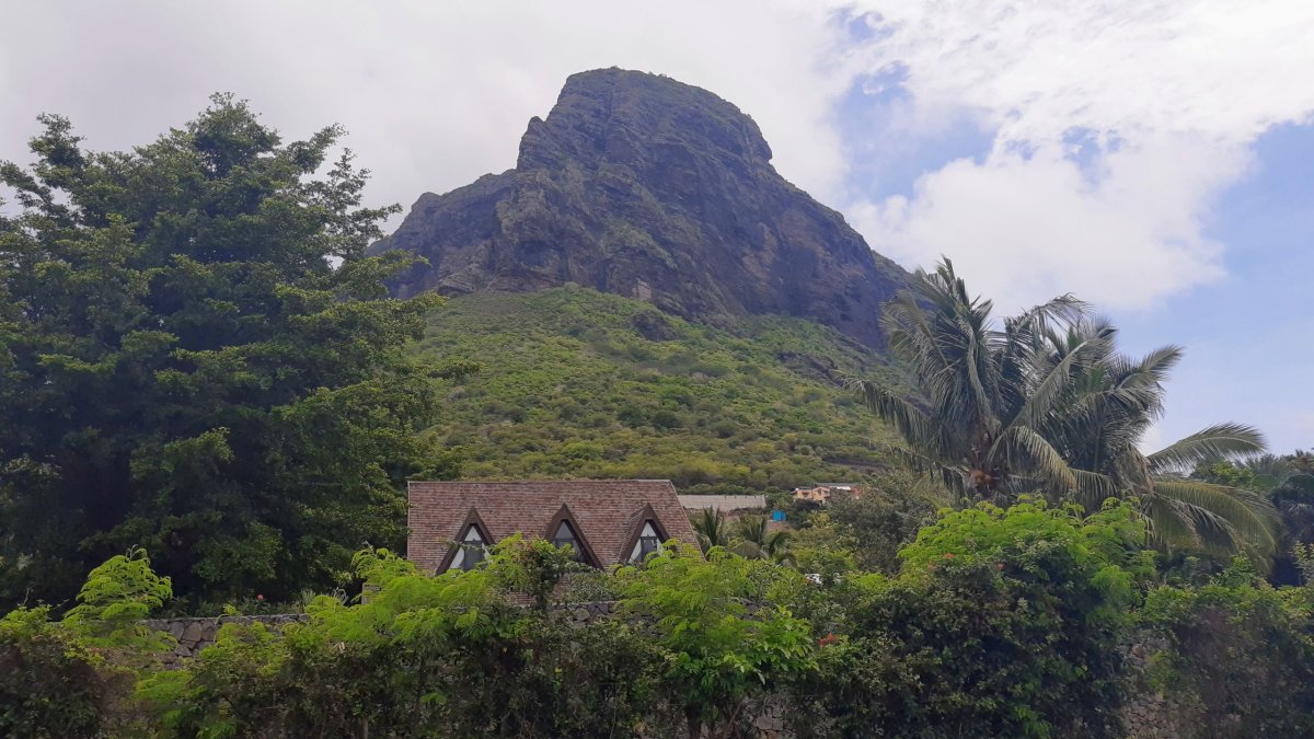 Le Morne Brabant z různých stran