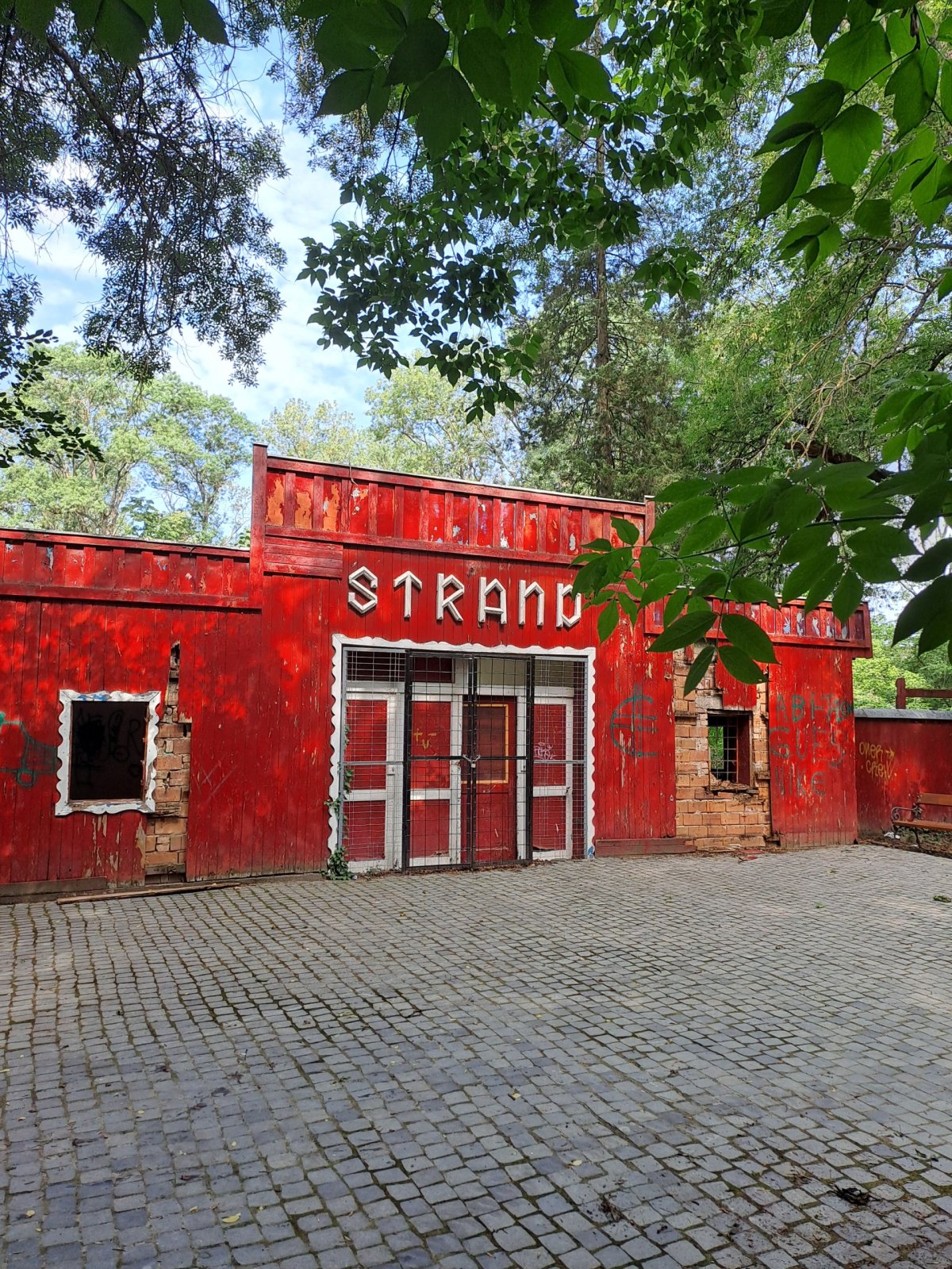 Opuštěná plovárna