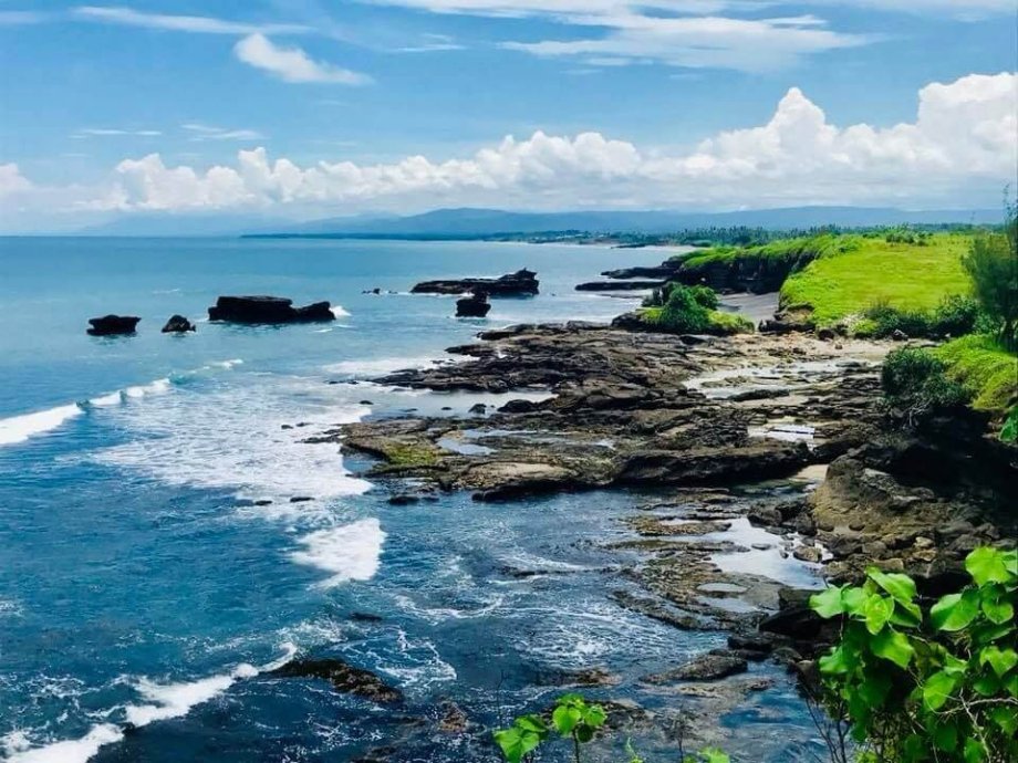 Uluwatu Temple a Tanah Lot