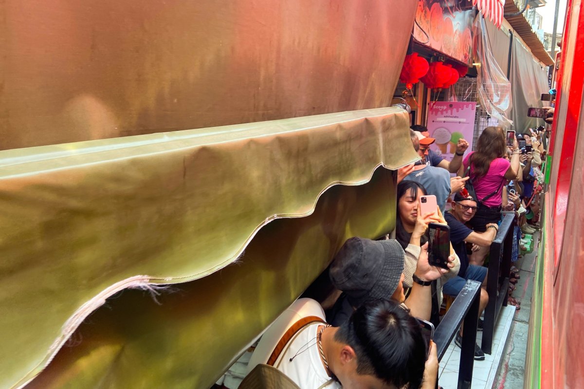 Jízda vlakem přes trhy