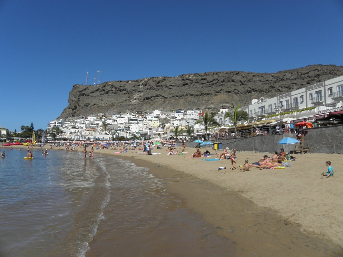 Pláž v Puerto de Mogán