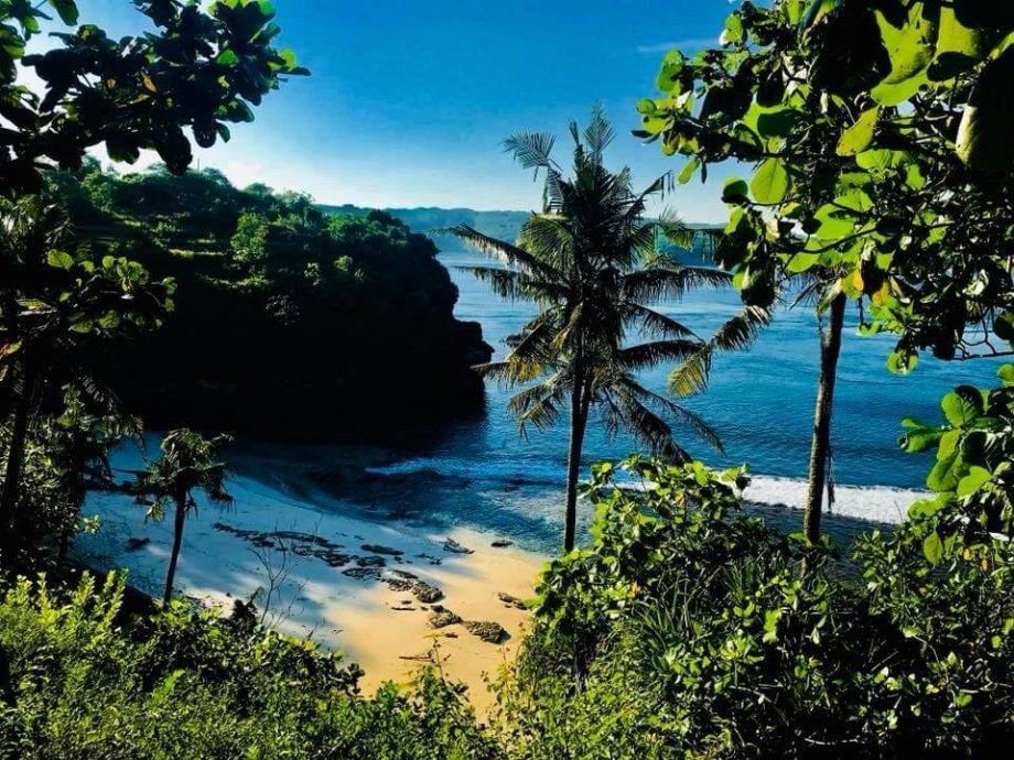 Nusa Ceningan, Lembongan