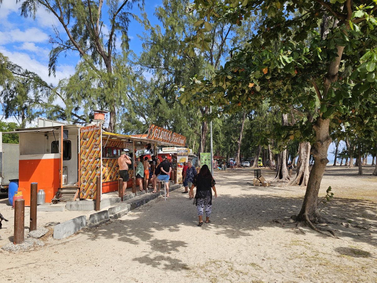 Stánky na pláži Flic en Flac