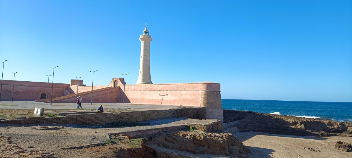 Maják na pobřeží Rabatu