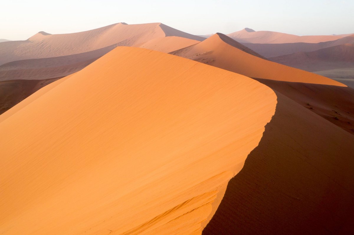 První sluneční paprsky na duně