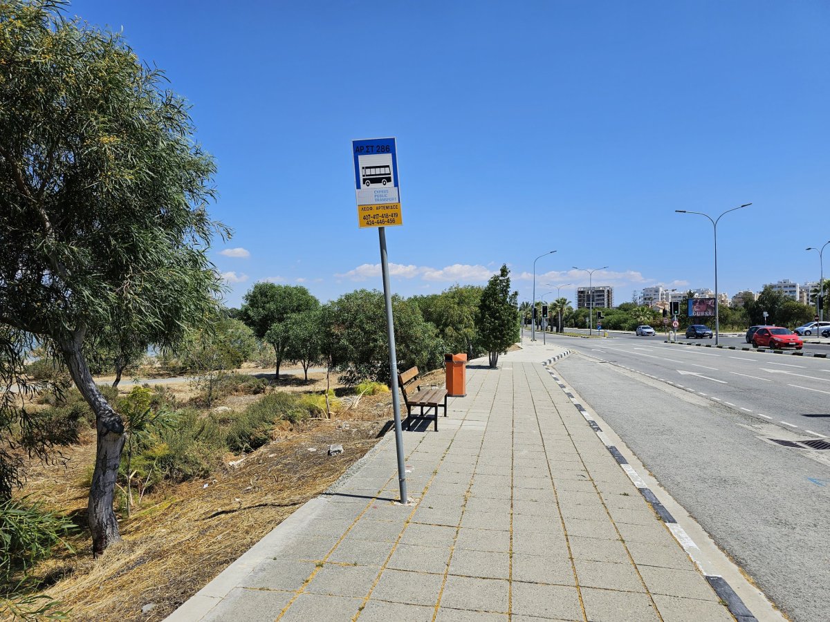 Zastávka autobusů na Kypru