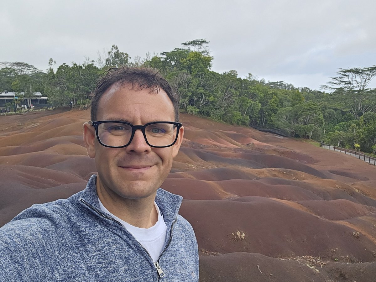 Já na 7 colored Earth