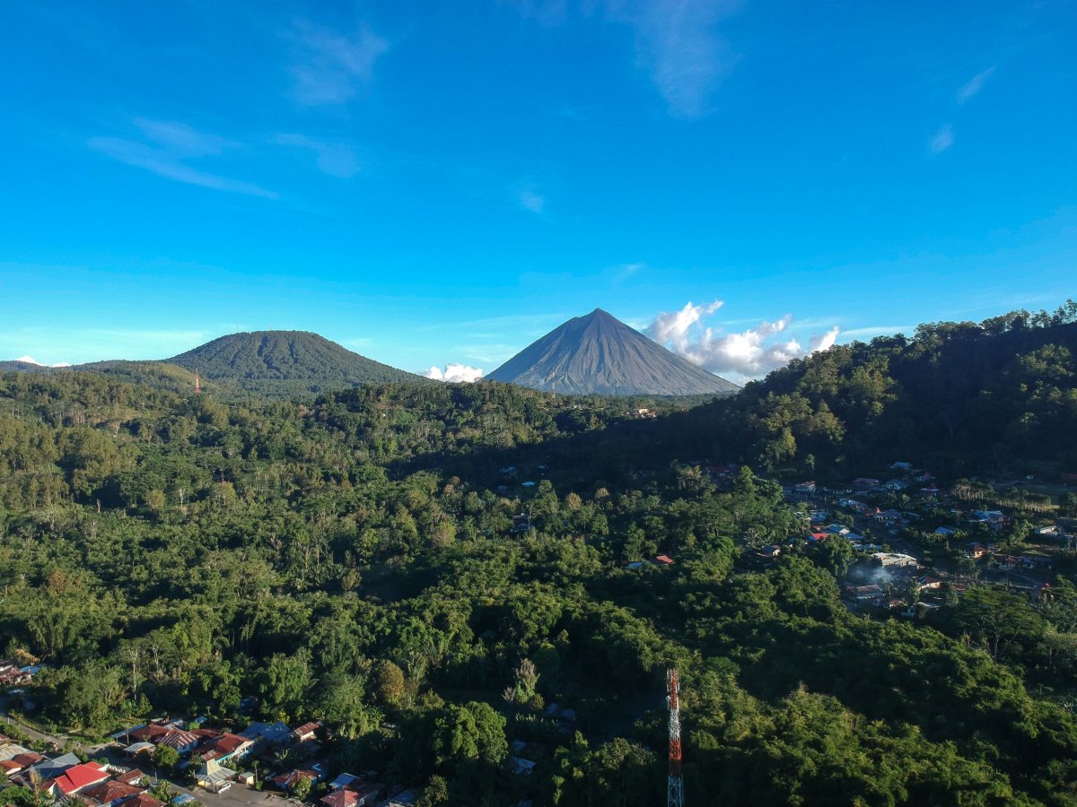 Vulkán Inerie, Flores, Indonésie