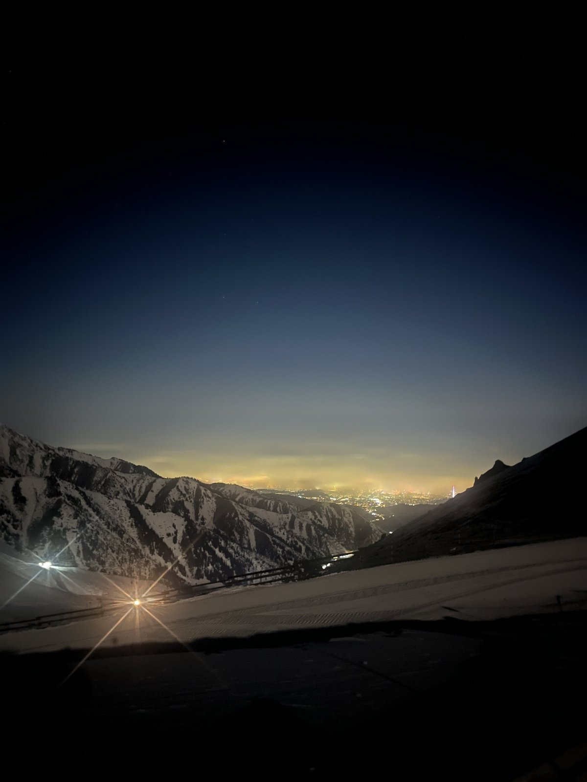 Dokonce jde vidět Almaty