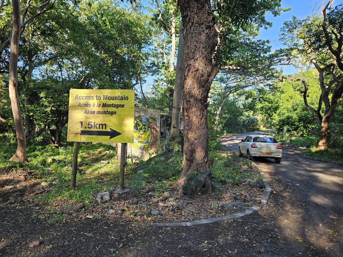 Le Morne, přístupová cesta pro auta