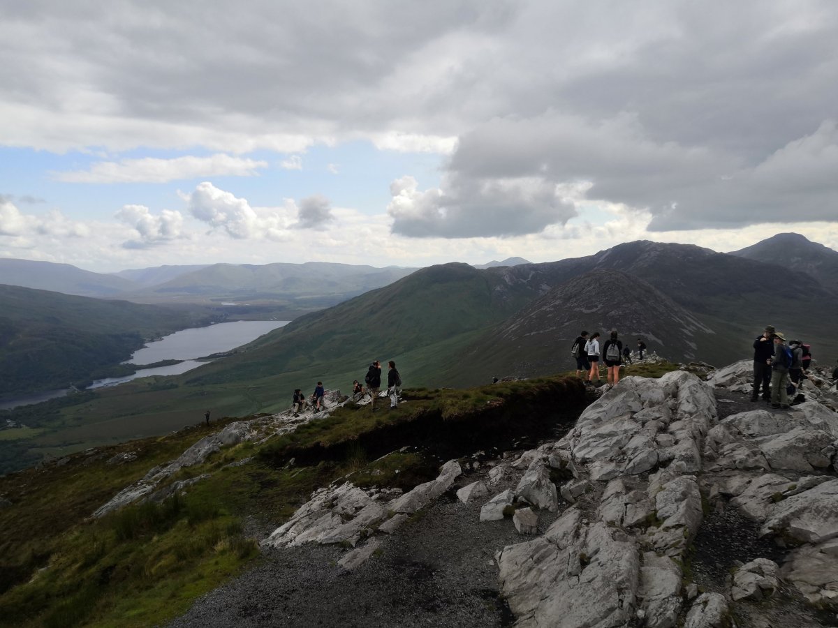 Pohled z vrcholu na východ