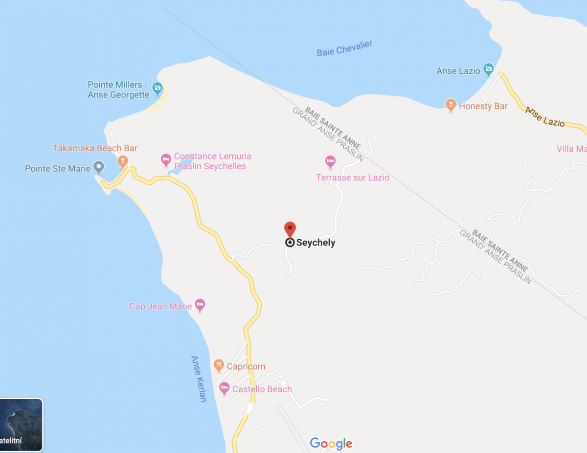 Počátek tracku k Anse Georgette přes Mt. Plaisir