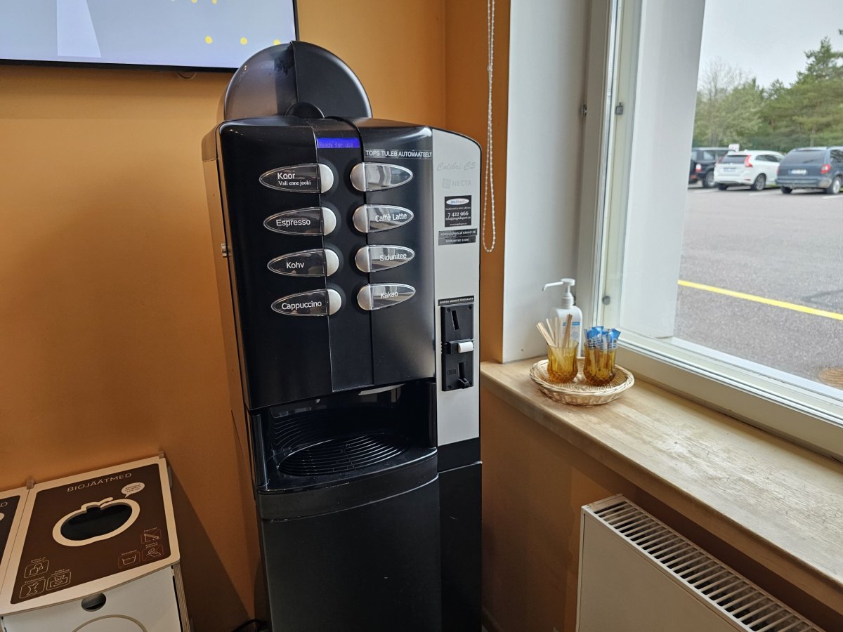 Automat na kávu, veřejná část