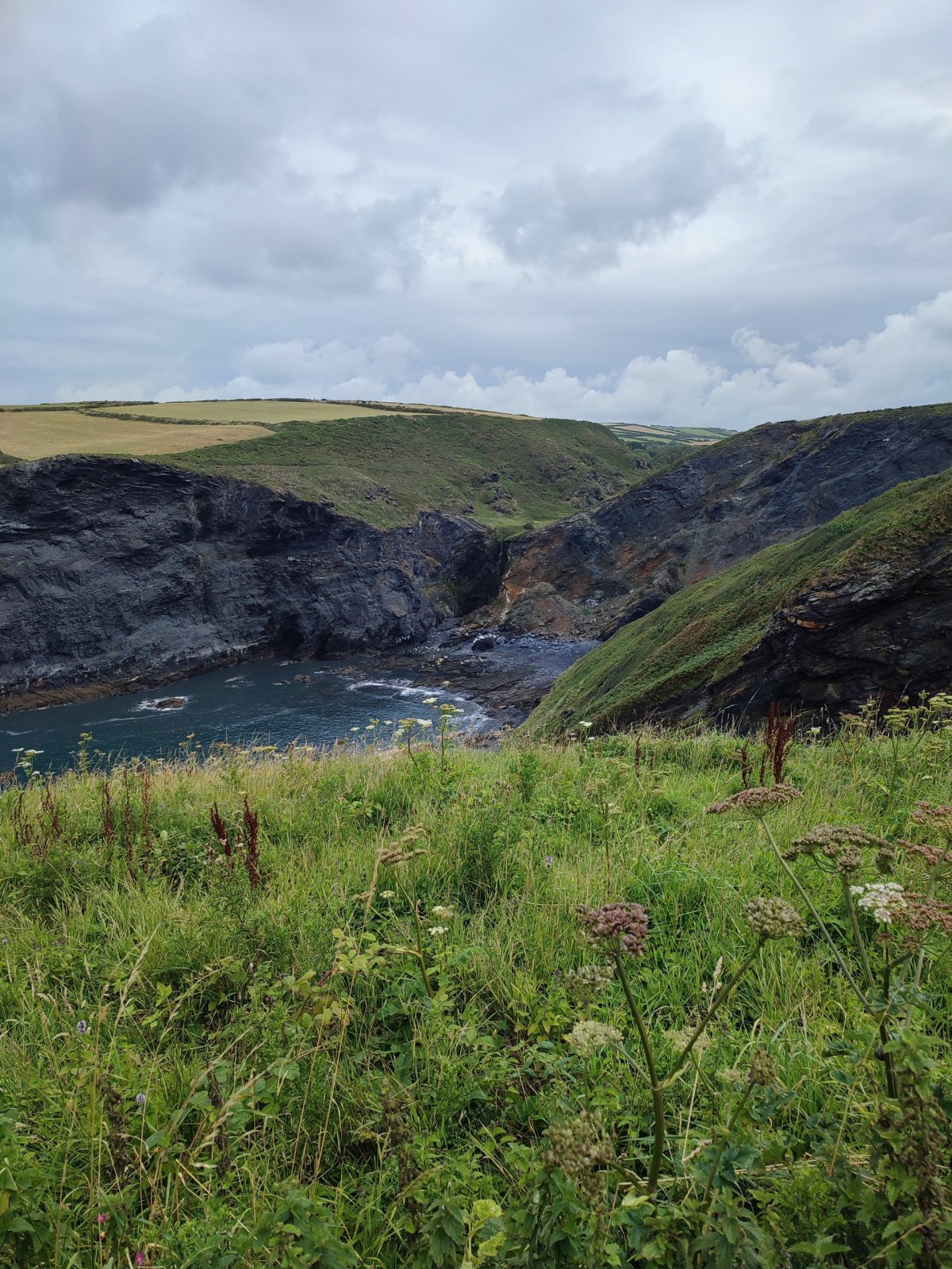 Vodopád - sotva viditelný, ale je tam