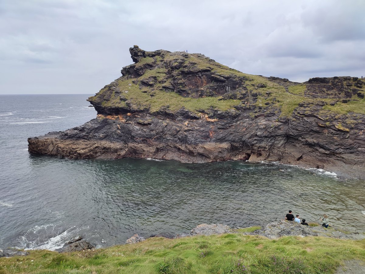 Bystré oko najde tunel ve skále