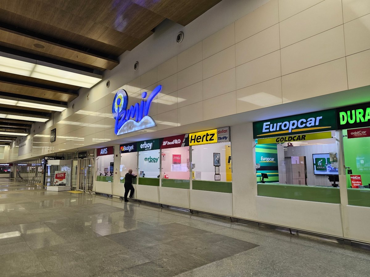 Přepážky autopůjčoven