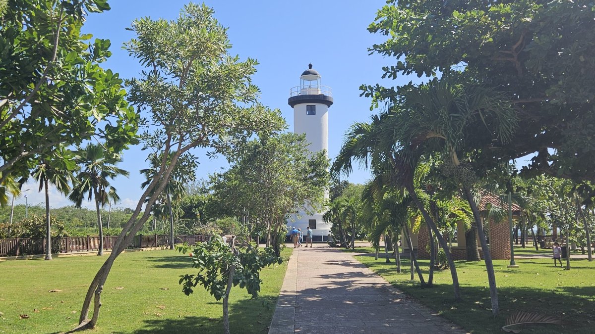 Rincón - maják v parčíku