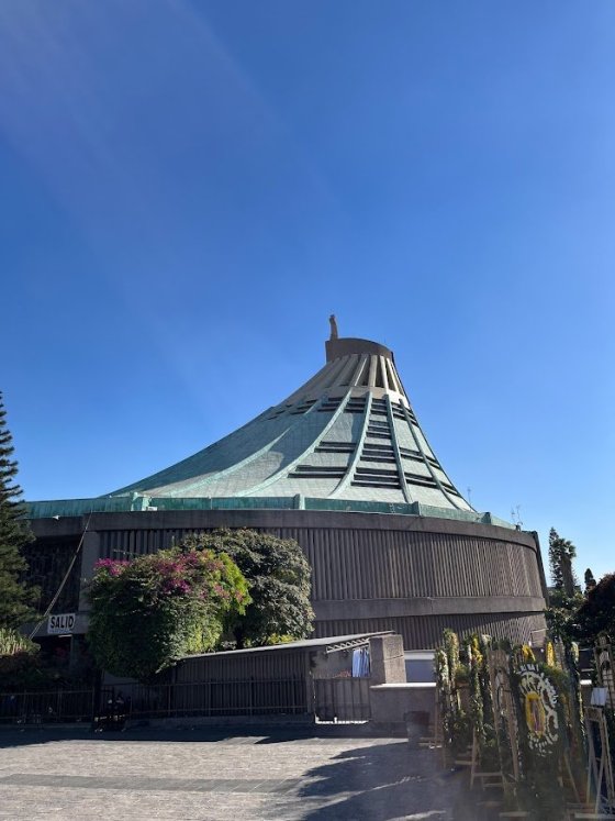 Nejnovější bazilika z roku 1976