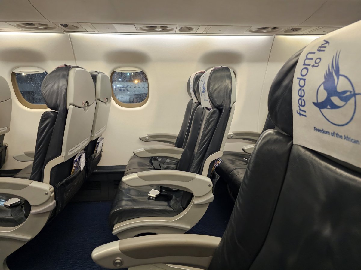 Sedačky, Embraer 190