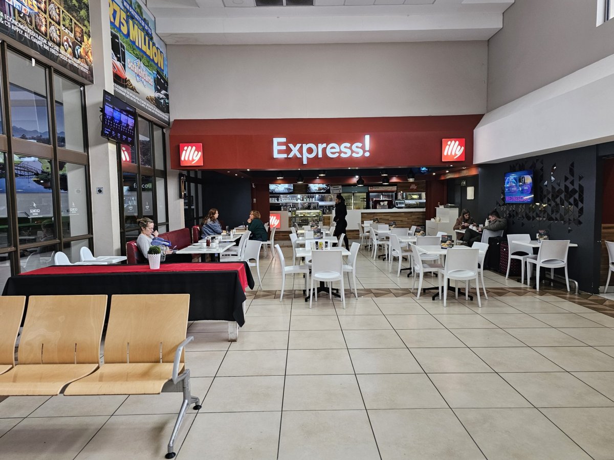 Kavárna ve veřejné části