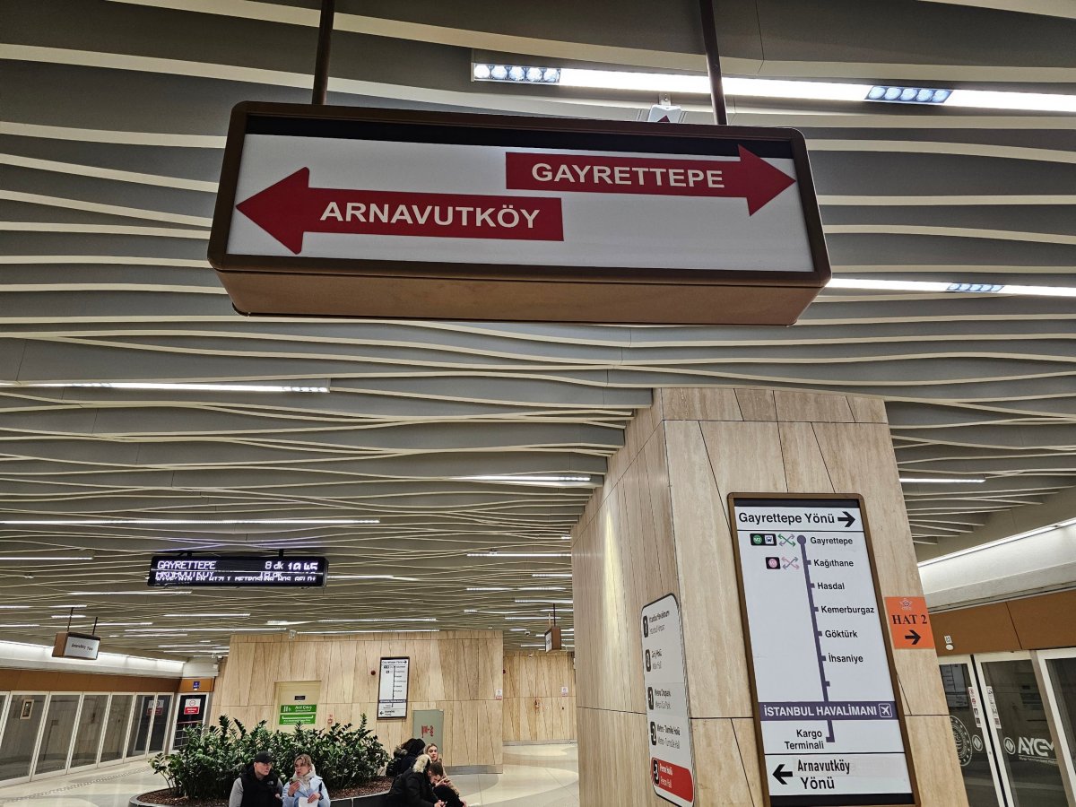 Směr Gayrettepe je do centra