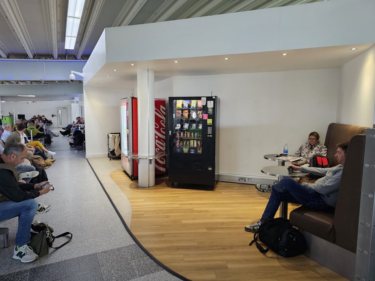 Prodejní automaty, letiště SOU