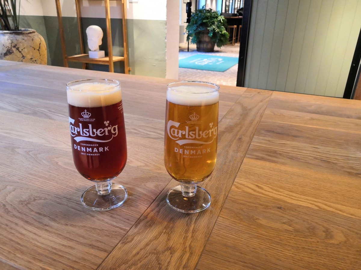 Světlý a tmavý Carlsberg
